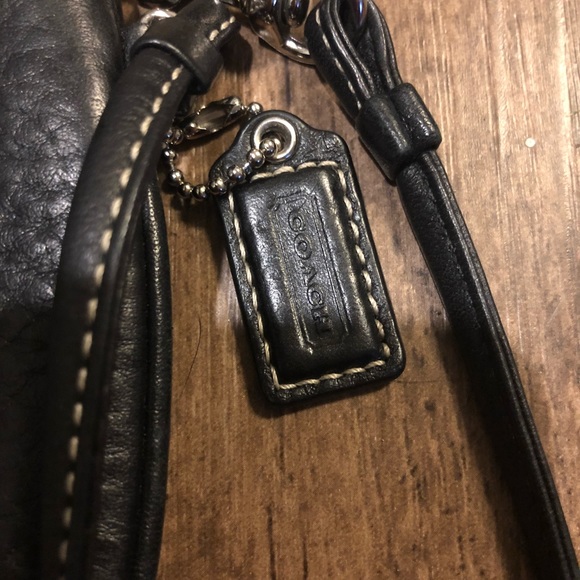 Coach wristlet - Picture 2 of 6